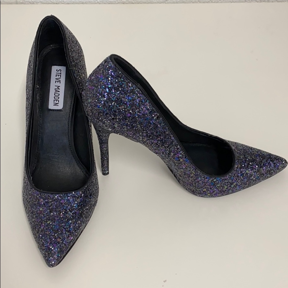 STEVE MADDEN Sparkly 7.5 Pumps